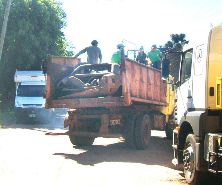 Resultado de imagen para camion municipalidad de obera accidente