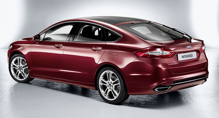 ford-mondeo-trasera-dm-700px