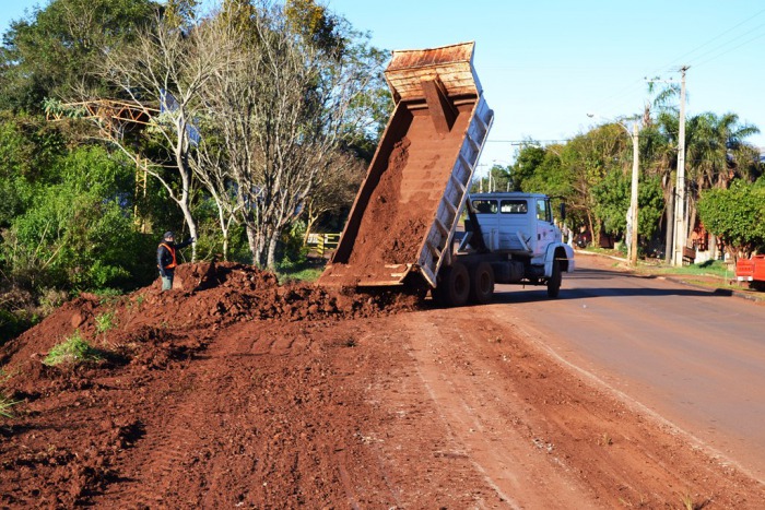 Ensanchan Avenida Andresito para realizar cordón cuneta y&nbsp;veredas