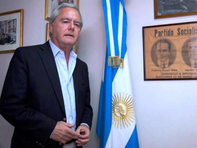 Pinedo dijo que gana $83.000 y con  la inflación no le&nbsp;alcanza