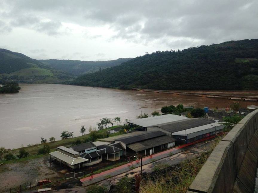 Foz de Chapecó abrió compuertas nuevamente, evacuados en El&nbsp;Soberbio