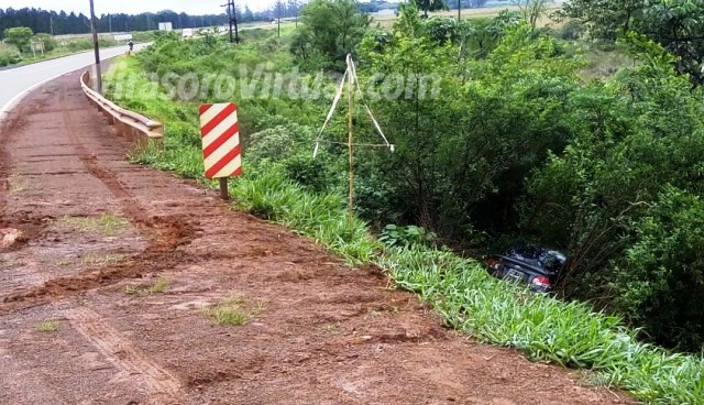 Evitó un choque frontal en la ruta 14 y terminó cayendo en el&nbsp;barranco