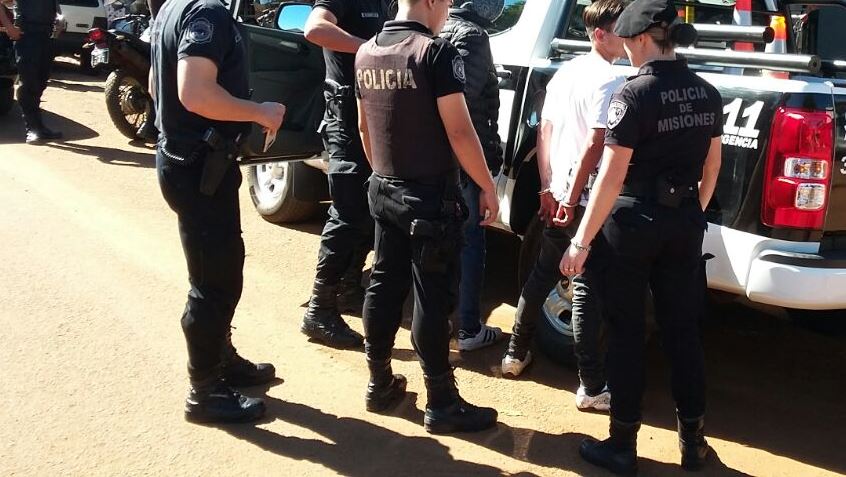 Sorprendidos con una moto robada en el estacionamiento de un supermercado sobre&nbsp;Libertad