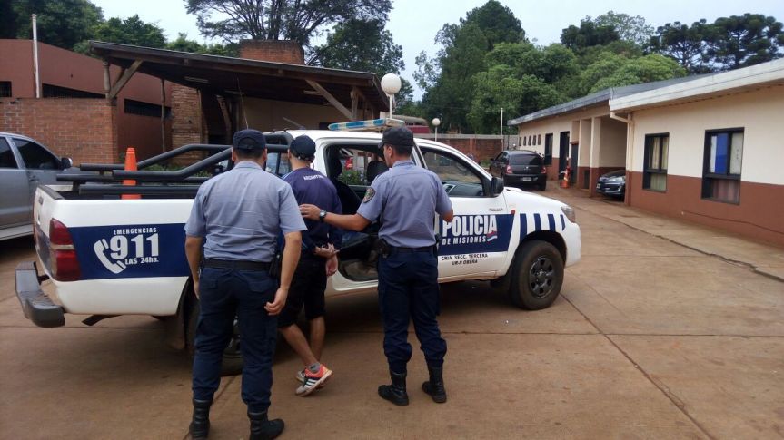 Apuñaló a su vecino luego de la cena de Fin de Año y&nbsp;huyó