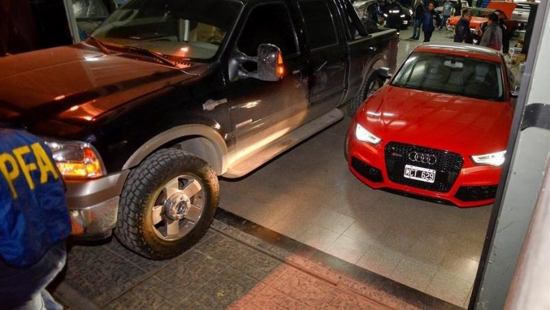 Remataron autos, terrenos y un edificio de Lázaro&nbsp;Báez