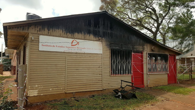 Se incendió la biblioteca popular y oficinas del Instituto Saavedra en Dos de&nbsp;Mayo