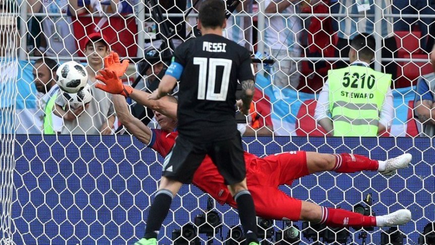 1-1: Argentina no pudo con Islandia, Halldorsson le atajó un penal a&nbsp;Messi