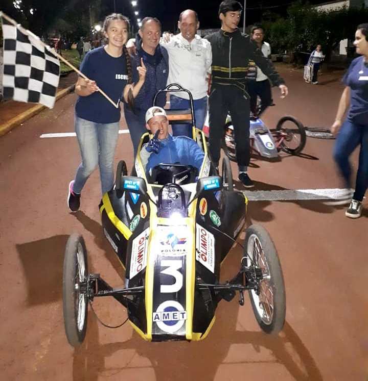 La EPET 3 ganador en las dos carreras de autos&nbsp;eléctricos