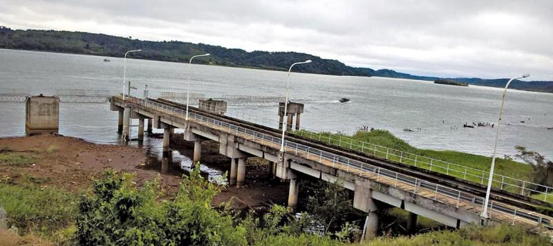 Paraguay transporta 3 millones de toneladas anuales por el Paraná, mientras los puertos de Posadas y Santa Ana siguen sin&nbsp;operar