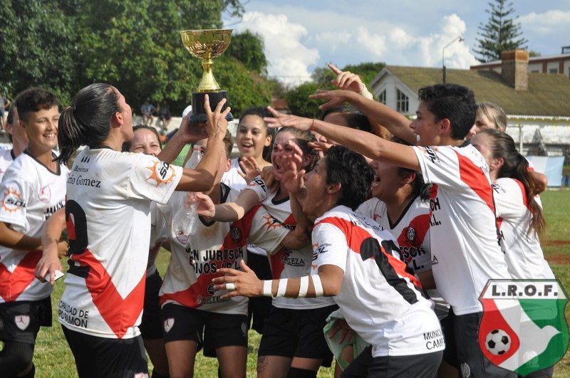 Femenino: River de Villa Bonita gritó&nbsp;Campeonas