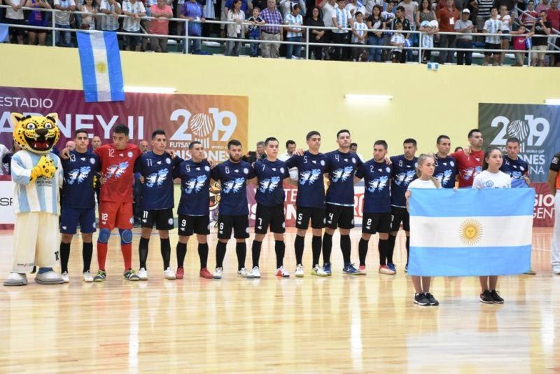 Mundial de Futsal: La selección y una camiseta con las Islas Malvinas recordando a los Ex&nbsp;Combatientes