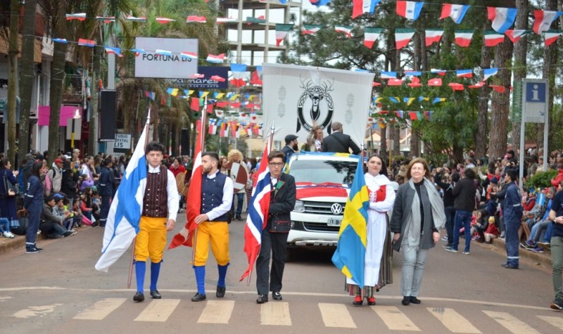 Multitudinario inicio de la 40º Fiesta del Inmigrante: Hoy Nectar y Mosthaza, entrada&nbsp;$300