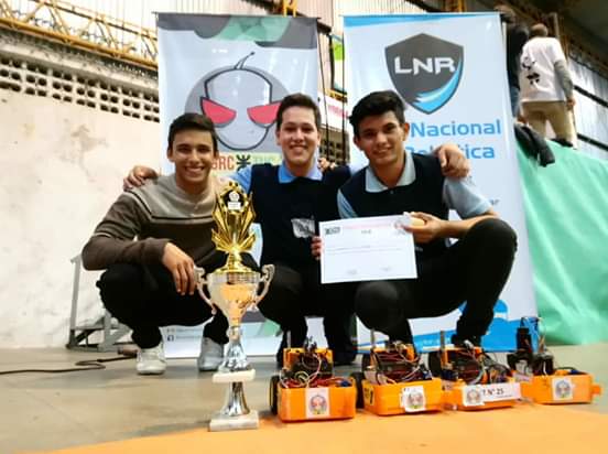 La EPET 25 irá a la final de la Liga Nacional de&nbsp;Robótica