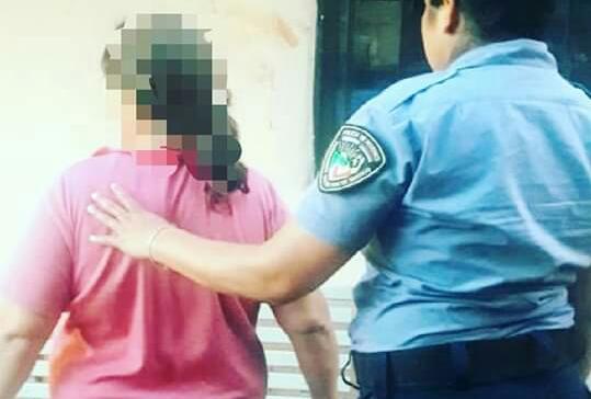 Mujer en estado de ebriedad intentó agredir a policías con un&nbsp;cuchillo