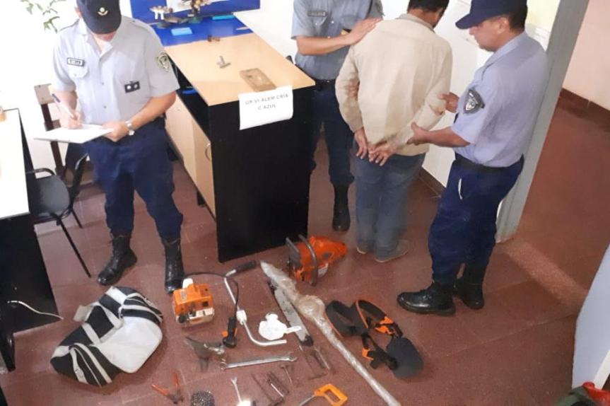 Tras robar herramientas y máquinas, intentó fugarse en&nbsp;colectivo