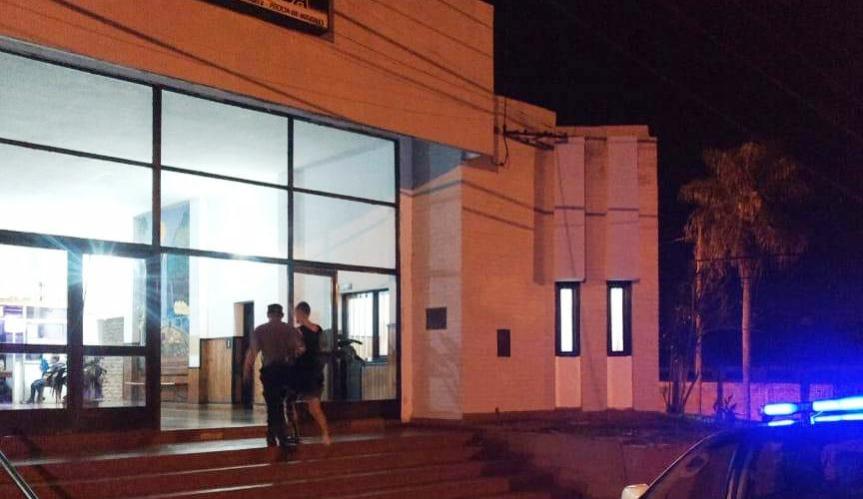 Conductor ebrio chocó a un auto estacionado en barrio&nbsp;Esperanza