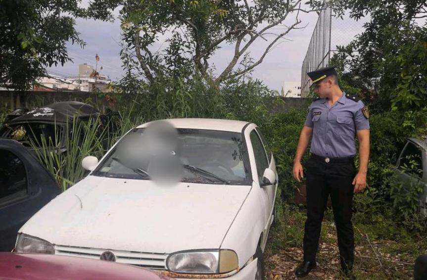 Auto robado en Argentina fue abandonado en una estación de servicios en&nbsp;Canasvieiras
