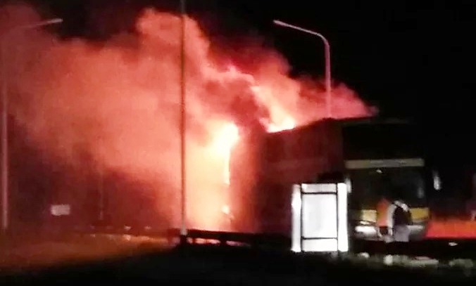 Colectivo de Crucero del Norte se&nbsp;incendió