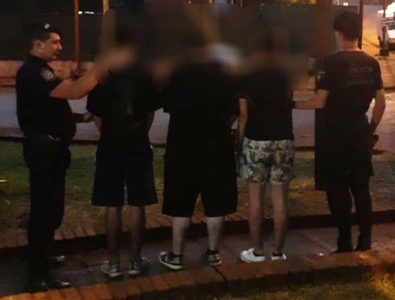 Forzaron la puerta de una vivienda sobre calle Lambruchini, intentaron huir y fueron&nbsp;apresados