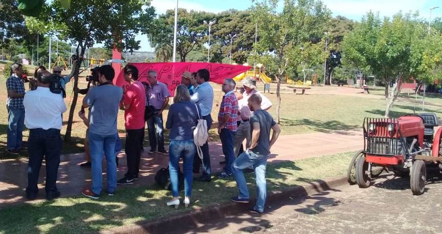 «En un mes un diputado saca más plata que un productor en un año en la&nbsp;chacra»