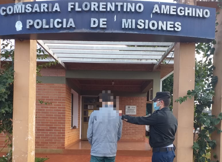 Se bajó de la camioneta para quitar maderas del camino y lo&nbsp;asaltaron