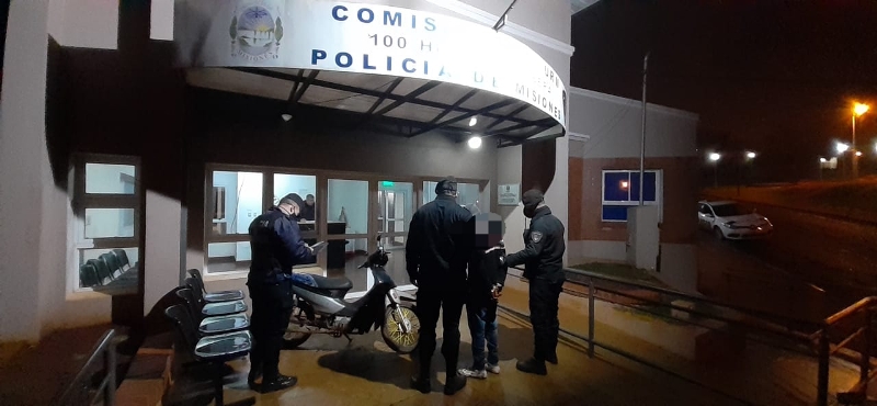 Dejó estacionada la moto con la llave puesta y se la&nbsp;robaron