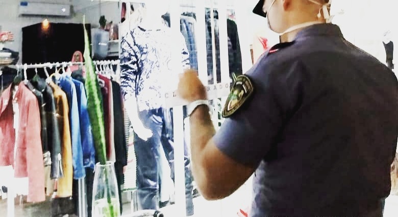 Clausuraron una boutique por trabajar fuera de horario&nbsp;permitido