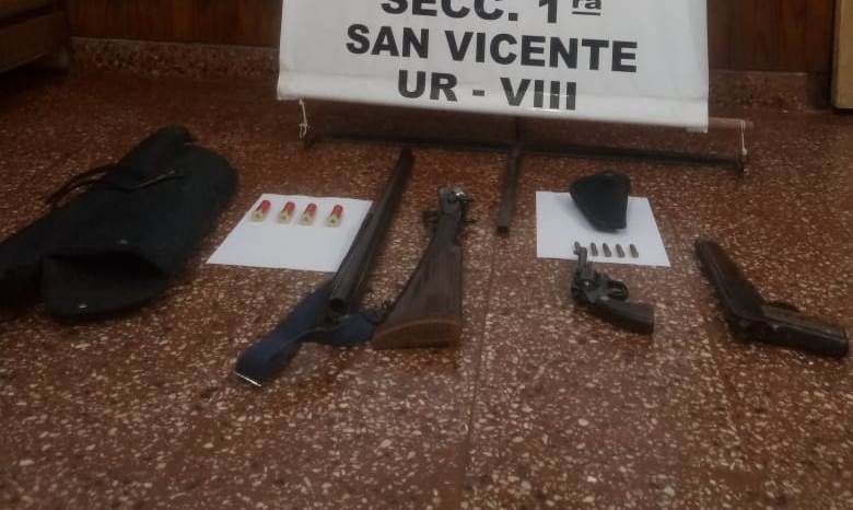 Dos detenidos por tenencia ilegal de armas: un pistolón 14, un revolver 38, 9 cartuchos y una escopeta&nbsp;16