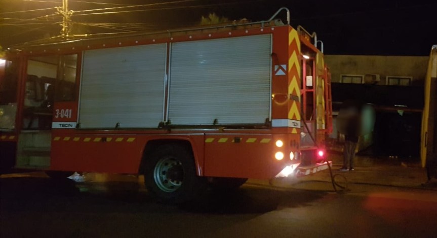 Los bomberos sofocaron incendio de una vivienda en calle&nbsp;Avellaneda
