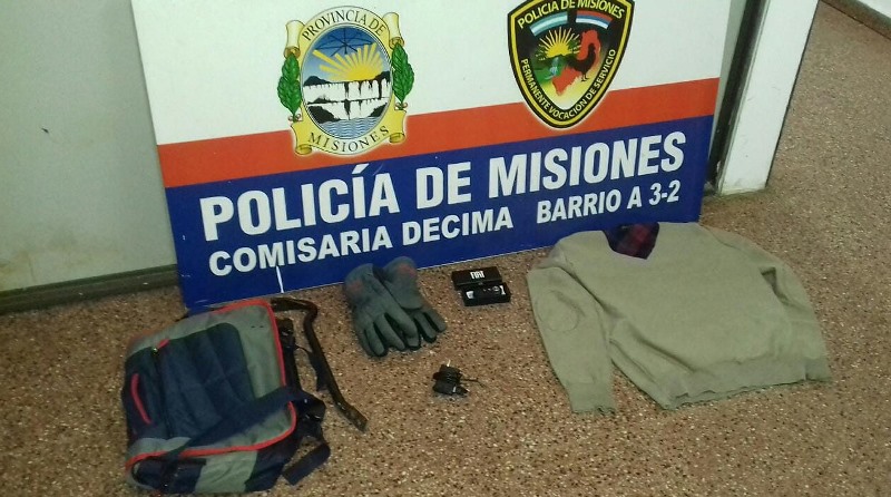 Dos sujetos armados intentaron robar en varios&nbsp;domicilios