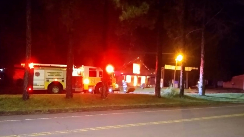 Vivienda y galpón en una estación de servicios fueron totalmente&nbsp;incinerados