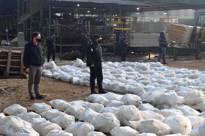 Quemaron más de 5 toneladas de marihuana&nbsp;incautada