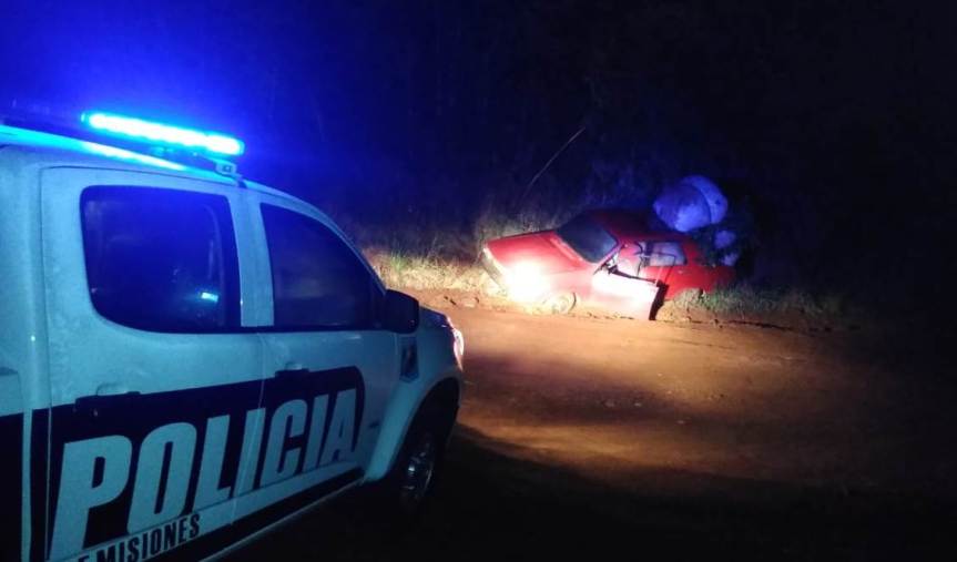 Intentaron huir con yerba robada en el auto y terminaron&nbsp;detenidos