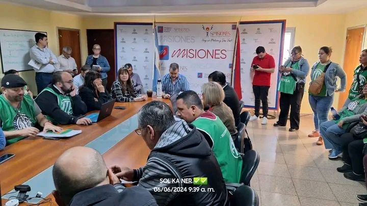Salud: Se espera que antes del medio día se firme el&nbsp;acta