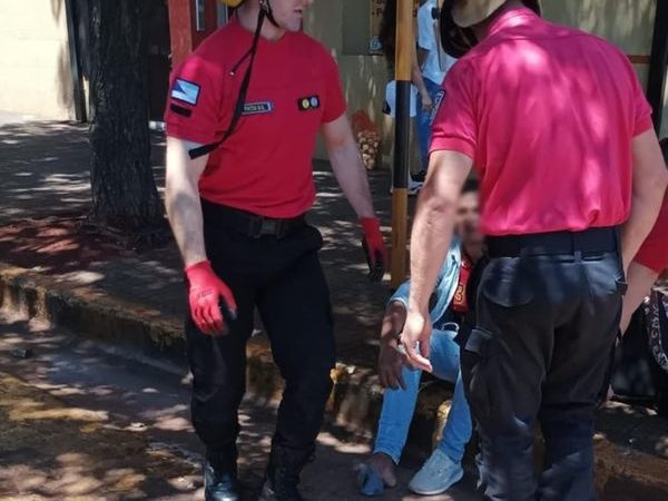 Rescataron a un hombre que metió el pie en una&nbsp;canaleta