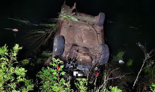 Despistó y cayó a una laguna en la ruta&nbsp;2