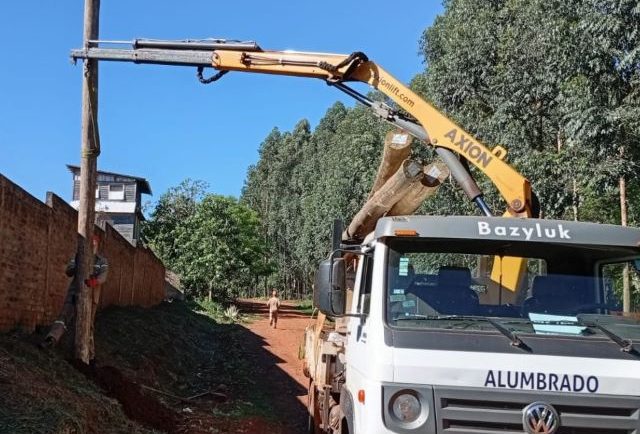 22 nuevas luces led en Oberá: «trabajando para responder a las necesidades de los&nbsp;socios»