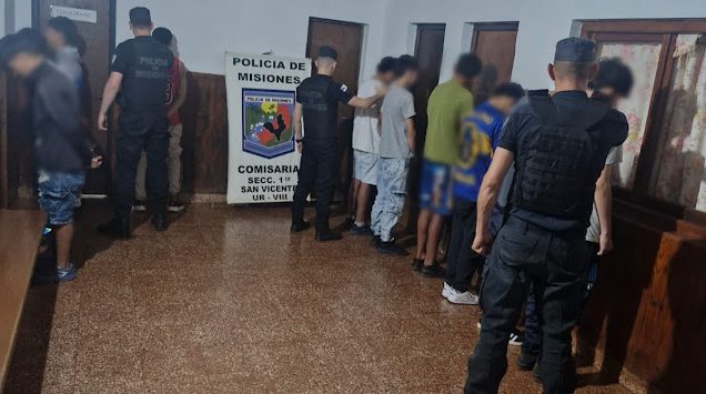Estudiantina terminó con 14 demorados y dos&nbsp;acuchillados