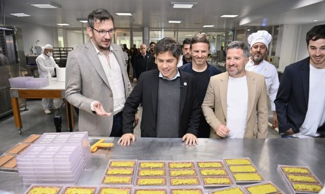 Kicillof calificó de «cabeza hueca» a libertarios: «sin puerto ni camino para la producción, esa inversión no vale un&nbsp;peso»