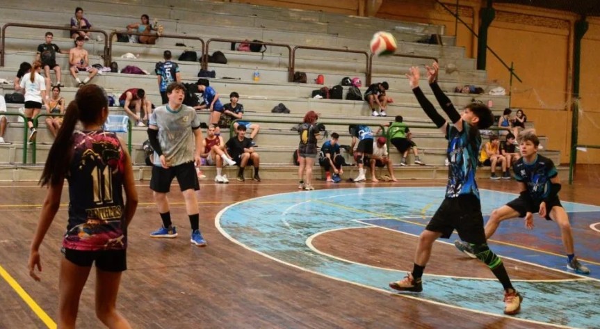 Se coronaron los campeones de fútbol infantil y vóley mixto&nbsp;barrial