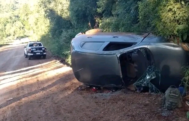 Perdió el control y volcó en un&nbsp;camino