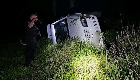 Despiste y vuelco en ruta 103 dejó a una familia&nbsp;hospitalizada