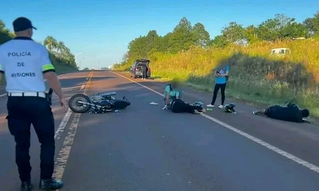 Dos heridos tras pinchar un&nbsp;neumático