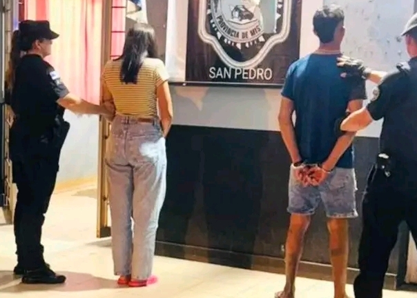 Escapaban haciendo “willy”, embistieron un control y ella intentó agredir a&nbsp;policías