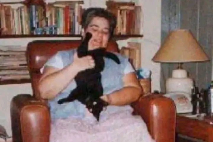 LA SEÑORA DE LA&nbsp;FOTO