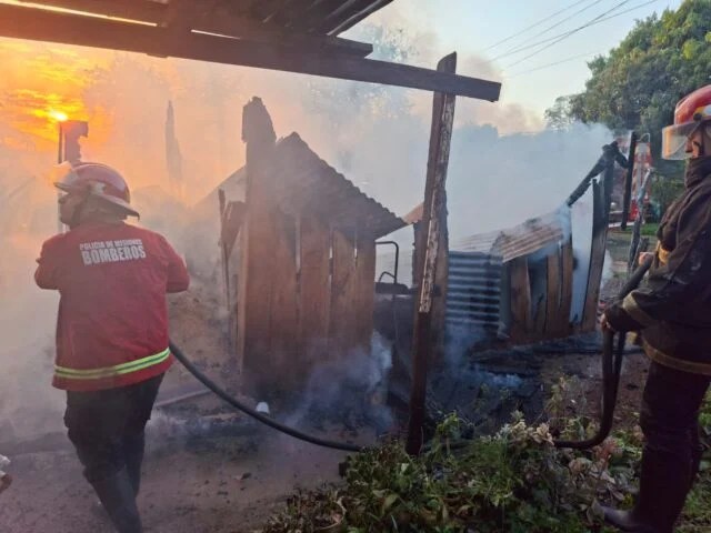 Niño provocó incendio tras manipular encendedor y&nbsp;alcohol